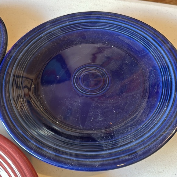 FIESTA PLATES DINNER  BLUE, WINE PURPLE Elegant Blue and Red Dinner Plates - Picture 4 of 7